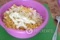 Крабовый салат с яблоком - Шаг 7 Крабовый салат с яблоком - Шаг 7