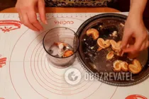 Торт з печива "Вушка" зі сметаною - Крок 11 Торт з печива "Вушка" зі сметаною - Крок 11