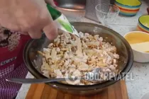 Салат із куркою, ананасами та грибами - Крок 5 Салат із куркою, ананасами та грибами - Крок 5