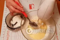 Торт з печива "Вушка" зі сметаною - Крок 2 Торт з печива "Вушка" зі сметаною - Крок 2