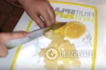 Салат с ананасами, курицей и кукурузой - Шаг 2 Салат с ананасами, курицей и кукурузой - Шаг 2