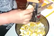 Салат с ананасами, курицей и кукурузой - Шаг 5 Салат с ананасами, курицей и кукурузой - Шаг 5