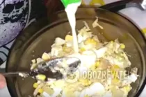 Салат с ананасами, курицей и кукурузой - Шаг 7 Салат с ананасами, курицей и кукурузой - Шаг 7