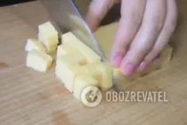 Салат с копченой курицей и кукурузой - Шаг 2 Салат с копченой курицей и кукурузой - Шаг 2