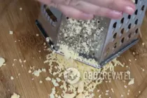 Салат с курицей и ананасом слоеный - Шаг 3 Салат с курицей и ананасом слоеный - Шаг 3