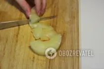 Салат з куркою, ананасами і волоськими горіхами - Крок 2 Салат з куркою, ананасами і волоськими горіхами - Крок 2
