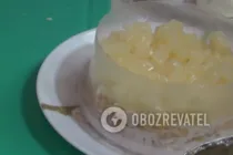 Салат с ананасом, курицей и сыром - Шаг 4 Салат с ананасом, курицей и сыром - Шаг 4