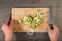 Салат с грецкими орехами и сыром - Шаг 1 Салат с грецкими орехами и сыром - Шаг 1
