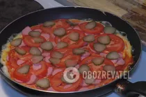 Пицца на сковороде за 5 минут - Шаг 6 Пицца на сковороде за 5 минут - Шаг 6