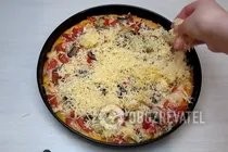 Простая дрожжевая пицца - Шаг 11 Простая дрожжевая пицца - Шаг 11