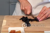 Цукерки з чорносливом і курагою - Крок 3 Цукерки з чорносливом і курагою - Крок 3