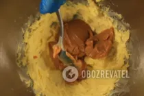 Шоколадний торт з вишнею та згущеним молоком - Крок 4 Шоколадний торт з вишнею та згущеним молоком - Крок 4