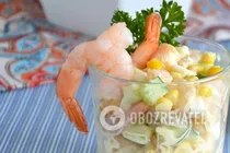 Салат з креветками та консервованою кукурудзою - Крок 7 Салат з креветками та консервованою кукурудзою - Крок 7