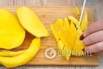 Салат с манго, авокадо и куриной грудкой - Шаг 3 Салат с манго, авокадо и куриной грудкой - Шаг 3
