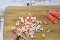 Салат з крабовими паличками та апельсином - Крок 2 Салат з крабовими паличками та апельсином - Крок 2