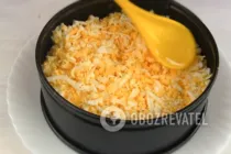 Салат с крабовыми палочками и жареными грибами - Шаг 2 Салат с крабовыми палочками и жареными грибами - Шаг 2