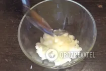 Салат з крабовими паличками та яблуком - Крок 1 Салат з крабовими паличками та яблуком - Крок 1