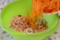 Салат с корейской морковью и консервированной кукурузой - Шаг 3 Салат с корейской морковью и консервированной кукурузой - Шаг 3