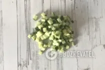 Салат з креветками та консервованою кукурудзою - Крок 2 Салат з креветками та консервованою кукурудзою - Крок 2