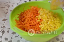 Салат с корейской морковью и консервированной кукурузой - Шаг 4 Салат с корейской морковью и консервированной кукурузой - Шаг 4