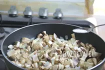 Салат з корейською морквою і грибами - Крок 4 Салат з корейською морквою і грибами - Крок 4