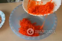 Салат с корейской морковью курицей и грибами - Шаг 5 Салат с корейской морковью курицей и грибами - Шаг 5