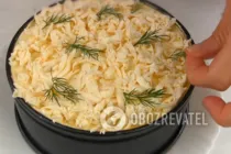 Салат с крабовыми палочками и жареными грибами - Шаг 6 Салат с крабовыми палочками и жареными грибами - Шаг 6