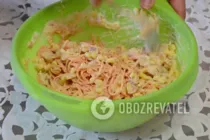 Салат с корейской морковью и консервированной кукурузой - Шаг 7 Салат с корейской морковью и консервированной кукурузой - Шаг 7