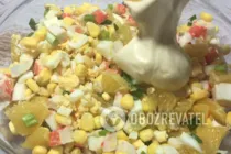 Салат з крабовими паличками та апельсином - Крок 7 Салат з крабовими паличками та апельсином - Крок 7