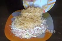 Салат з крабовими паличками та яблуком - Крок 6 Салат з крабовими паличками та яблуком - Крок 6