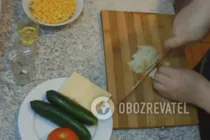 Салат з консервованою кукурудзою без майонезу - Крок 1 Салат з консервованою кукурудзою без майонезу - Крок 1