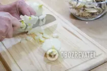 Салат "Дамський каприз" з куркою і ананасами - Крок 2 Салат "Дамський каприз" з куркою і ананасами - Крок 2