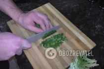 Салат с черемшой и помидорами - Шаг 1 Салат с черемшой и помидорами - Шаг 1