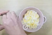 Салат "Дамський каприз" з куркою і ананасами - Крок 5 Салат "Дамський каприз" з куркою і ананасами - Крок 5