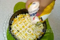 Салат "Дамский каприз" с грецкими орехами - Шаг 3 Салат "Дамский каприз" с грецкими орехами - Шаг 3