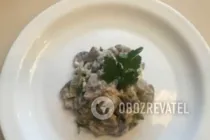 Салат з курячими сердечками і печерицями - Крок 10 Салат з курячими сердечками і печерицями - Крок 10