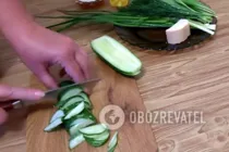 Салат из черемши с сыром - Шаг 1 Салат из черемши с сыром - Шаг 1