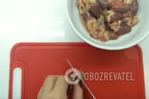 Салат з курячими сердечками і пекінською капустою - Крок 1 Салат з курячими сердечками і пекінською капустою - Крок 1