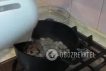 Салат с куриными сердечками и сыром - Шаг 2 Салат с куриными сердечками и сыром - Шаг 2