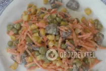 Салат з курячими сердечками і зеленим горошком - Крок 7 Салат з курячими сердечками і зеленим горошком - Крок 7