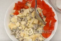 Салат з курячими сердечками і помідорами - Крок 7 Салат з курячими сердечками і помідорами - Крок 7