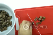 Салат з курячими сердечками і пекінською капустою - Крок 8 Салат з курячими сердечками і пекінською капустою - Крок 8