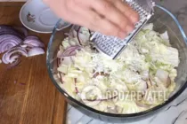 Грецький салат з пекінською капустою - Крок 7 Грецький салат з пекінською капустою - Крок 7