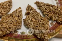 Быстрые козинаки из семечек - Шаг 7 Быстрые козинаки из семечек - Шаг 7