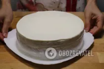 Бісквітний торт з полуницею і сметанним кремом - Крок 11 Бісквітний торт з полуницею і сметанним кремом - Крок 11