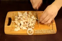 Салат з ананасом і сухариками - Крок 3 Салат з ананасом і сухариками - Крок 3