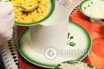Салат з ананасами та кукурудзою - Крок 4 Салат з ананасами та кукурудзою - Крок 4