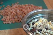 Салат з виноградом і копченою куркою - Крок 4 Салат з виноградом і копченою куркою - Крок 4