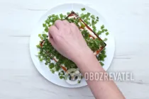 Салат с виноградом и орехами - Шаг 9 Салат с виноградом и орехами - Шаг 9
