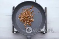 Салат с виноградом и орехами - Шаг 3 Салат с виноградом и орехами - Шаг 3